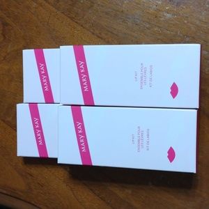 Bundle of 4 Mary Kay pink lip kits
